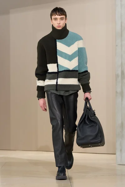 Look 34